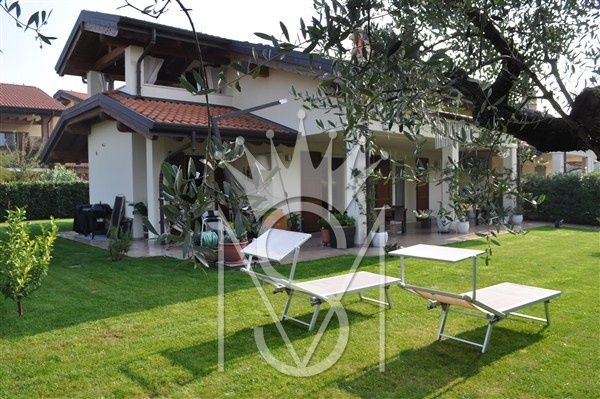 Villa for sale in DESENZANO DEL GARDA, Lombardia
